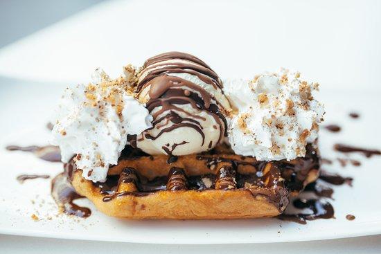 Avgustin Waffle & Ice Bar